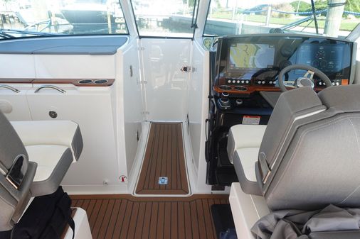 Tiara Sport 38 LX image