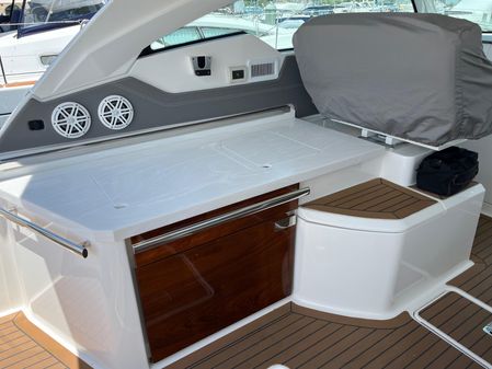 Tiara Sport 38 LX image