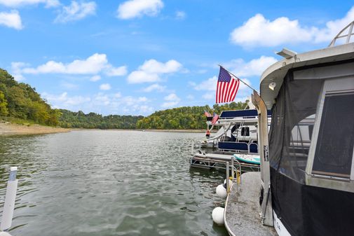 Monticello 18-X-70-RIVER-YACHT image