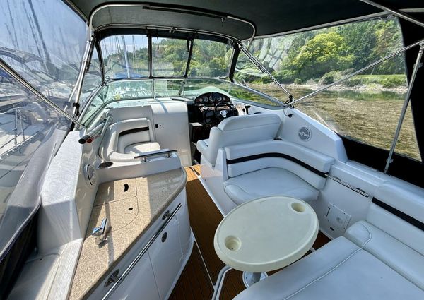 Rinker 260 Express Cruiser image