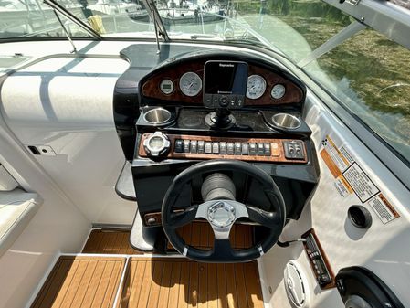 Rinker 260 Express Cruiser image