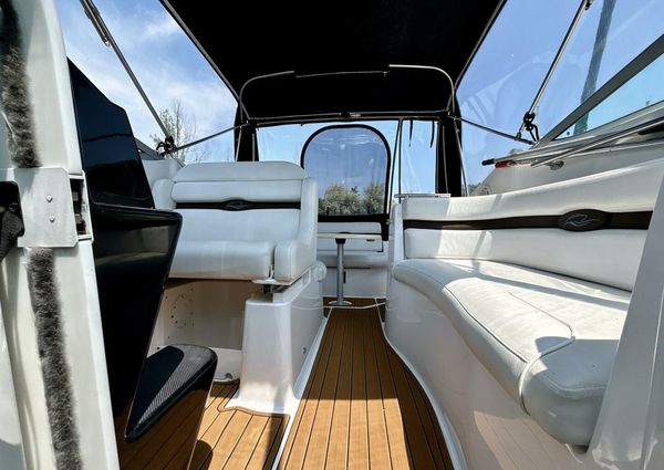 Rinker 260 Express Cruiser image