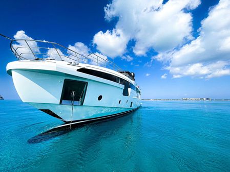 Azimut Grande 32 Metri image