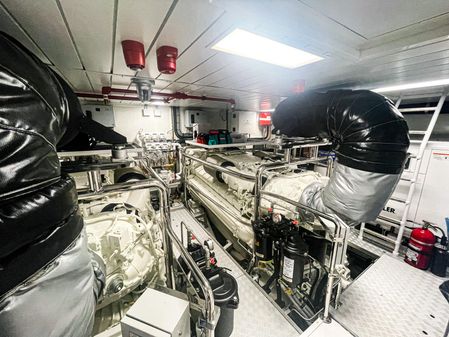 Azimut Grande 32 Metri image