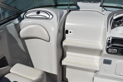 Crownline 275 CCR image