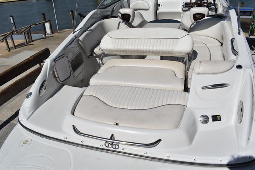 Crownline 275 CCR image