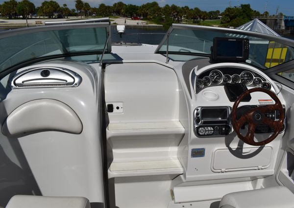 Crownline 275 CCR image