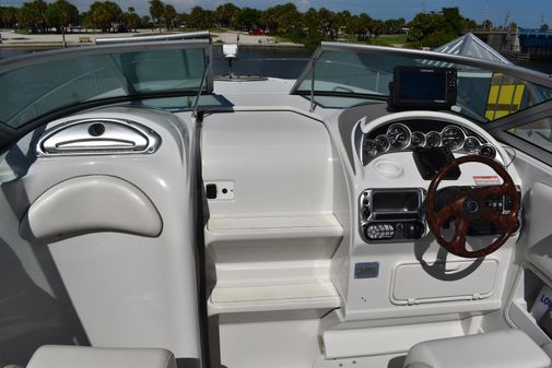 Crownline 275 CCR image