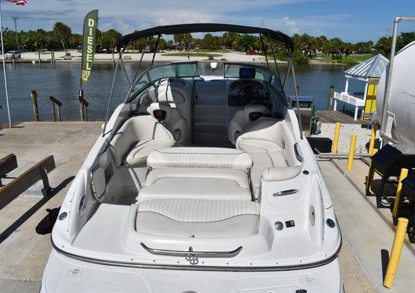 Crownline 275 CCR image