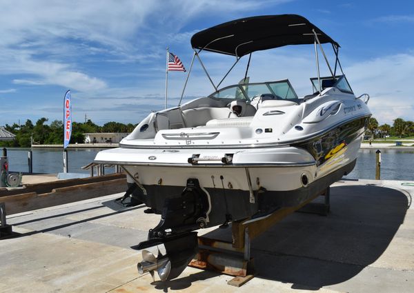 Crownline 275 CCR image