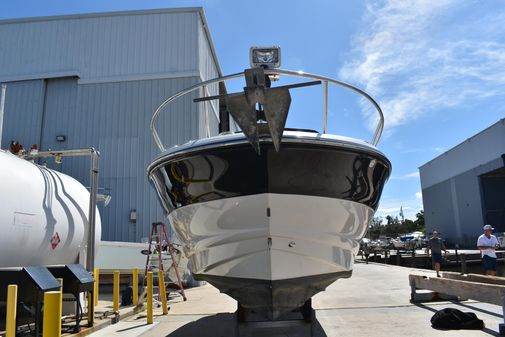 Crownline 275 CCR image