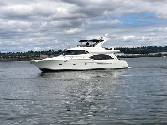 Meridian 580 Pilothouse - main image