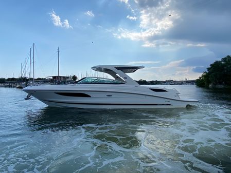 Sea Ray 350 SLX image