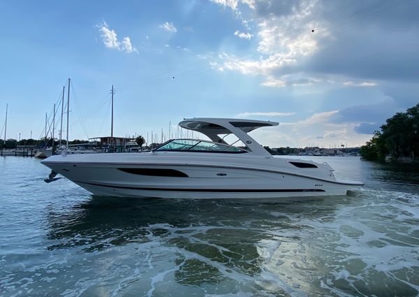 Sea Ray 350 SLX image