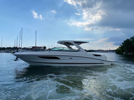 Sea Ray 350 SLX image