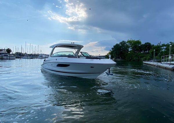 Sea Ray 350 SLX image