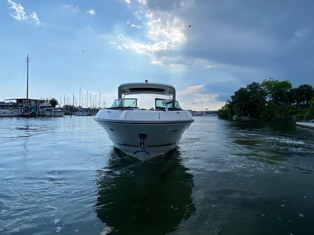 Sea Ray 350 SLX image