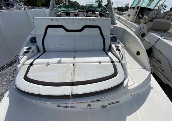 Sea Ray 350 SLX image