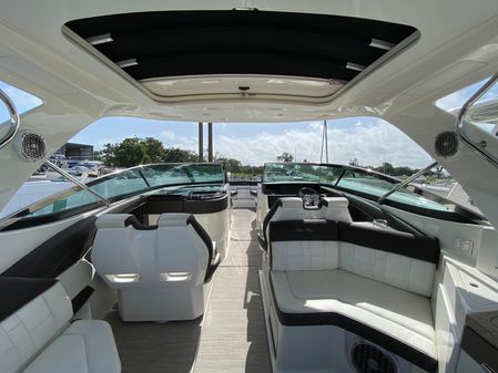 Sea Ray 350 SLX image