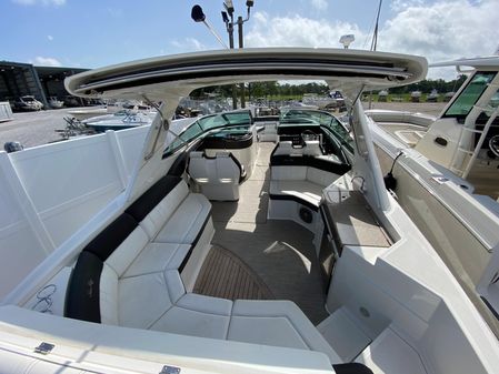 Sea Ray 350 SLX image