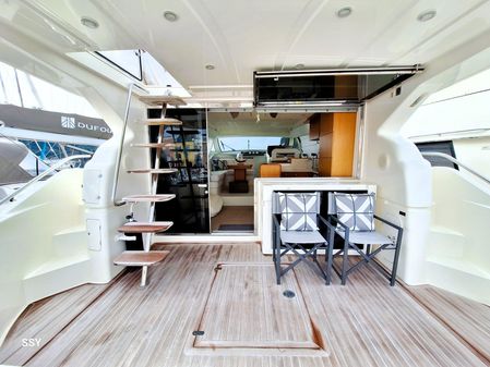 Ferretti Yachts 530 image