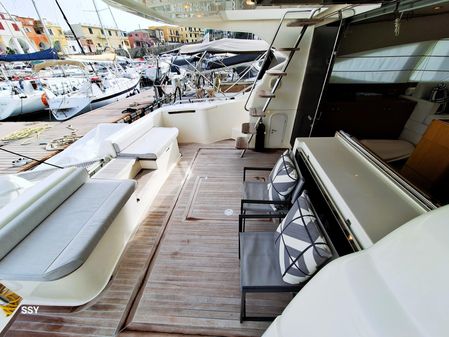 Ferretti Yachts 530 image