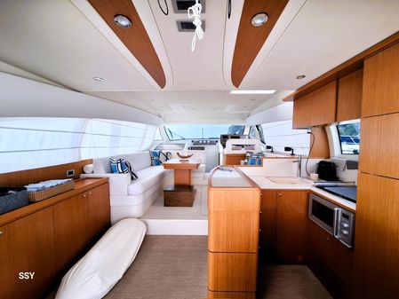 Ferretti Yachts 530 image