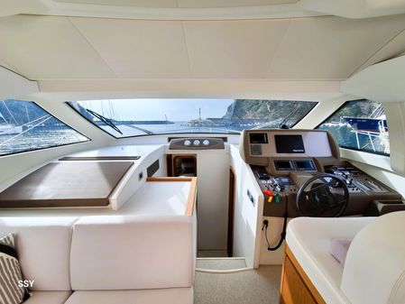 Ferretti Yachts 530 image