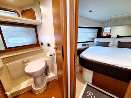 Ferretti Yachts 530 image