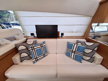 Ferretti Yachts 530 image