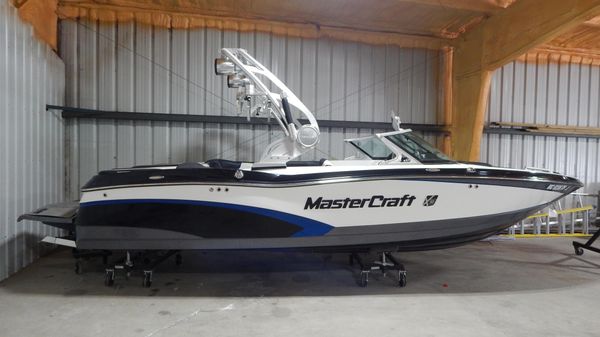 MasterCraft X10