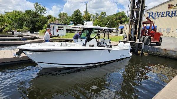 Blackfin 272 Center Console