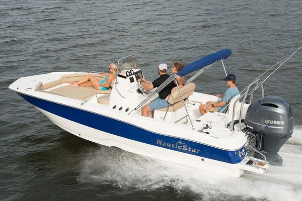 NauticStar 211 Hybrid - main image