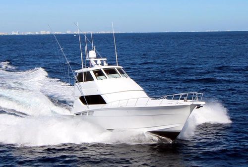 Hatteras Enclosed Bridge image