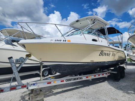 Robalo R265 Walkaround image