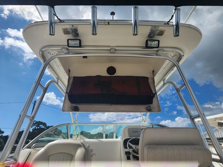 Robalo R265 Walkaround image