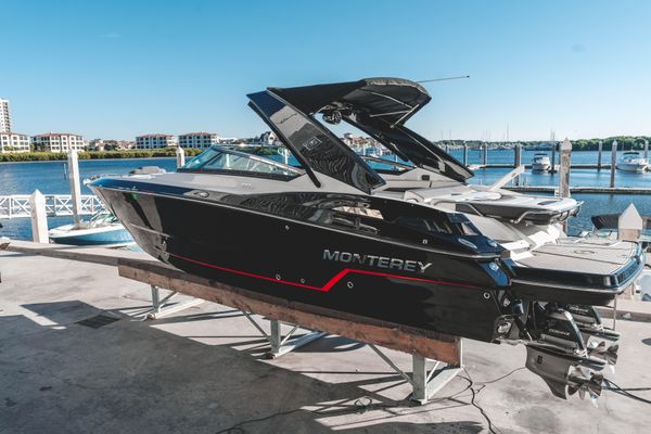 Monterey 328 Super Sport - main image