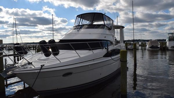 Carver 396 Motor Yacht 