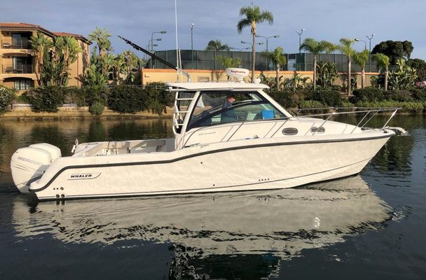 Boston Whaler 315 Conquest - main image