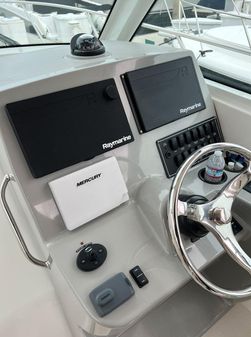 Boston Whaler 315 Conquest image