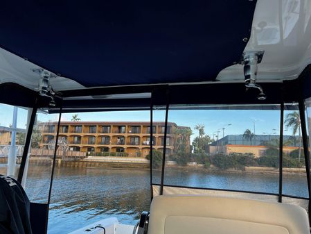 Boston Whaler 315 Conquest image