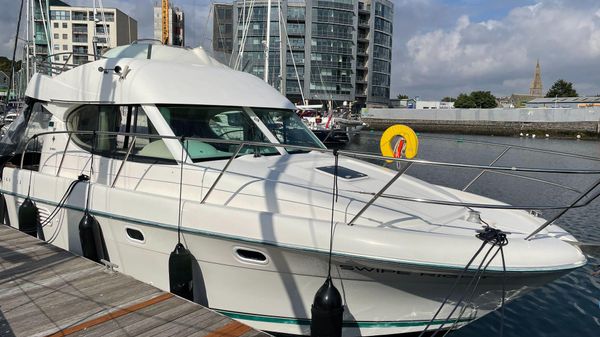 Jeanneau Prestige 32 Flybridge
