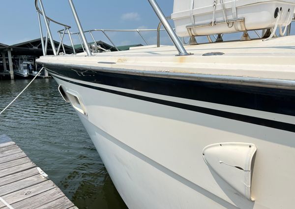 Hatteras 45 Convertible image