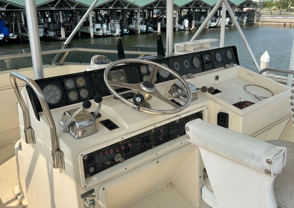 Hatteras 45 Convertible image