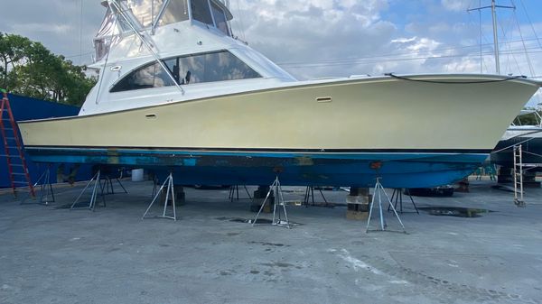 Ocean Yachts 48 CONVERTIBLE