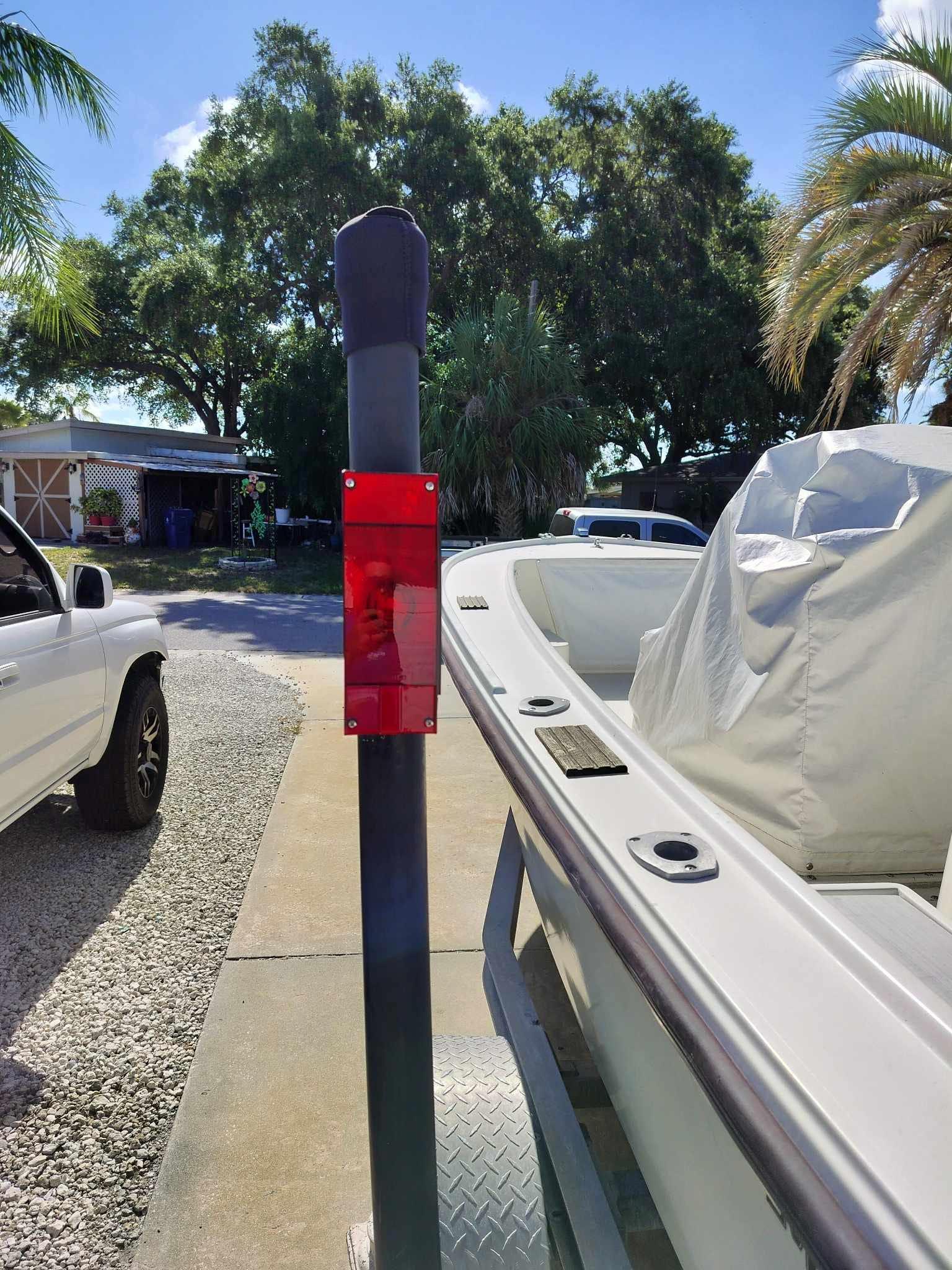 1988 Mako 171 center console