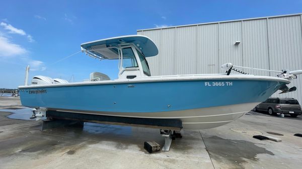 Everglades 273 Center Console 