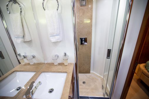 Sunseeker 86 Yacht image