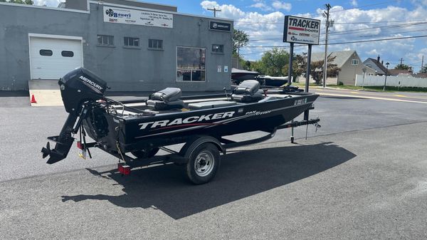Tracker Panfish 16