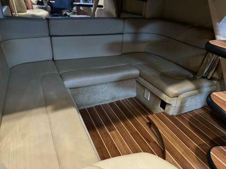 Sea Ray 320 Sundancer image